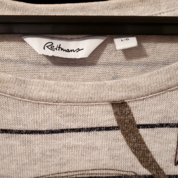 Reitmans Floral Shirt - Picture 2 of 4